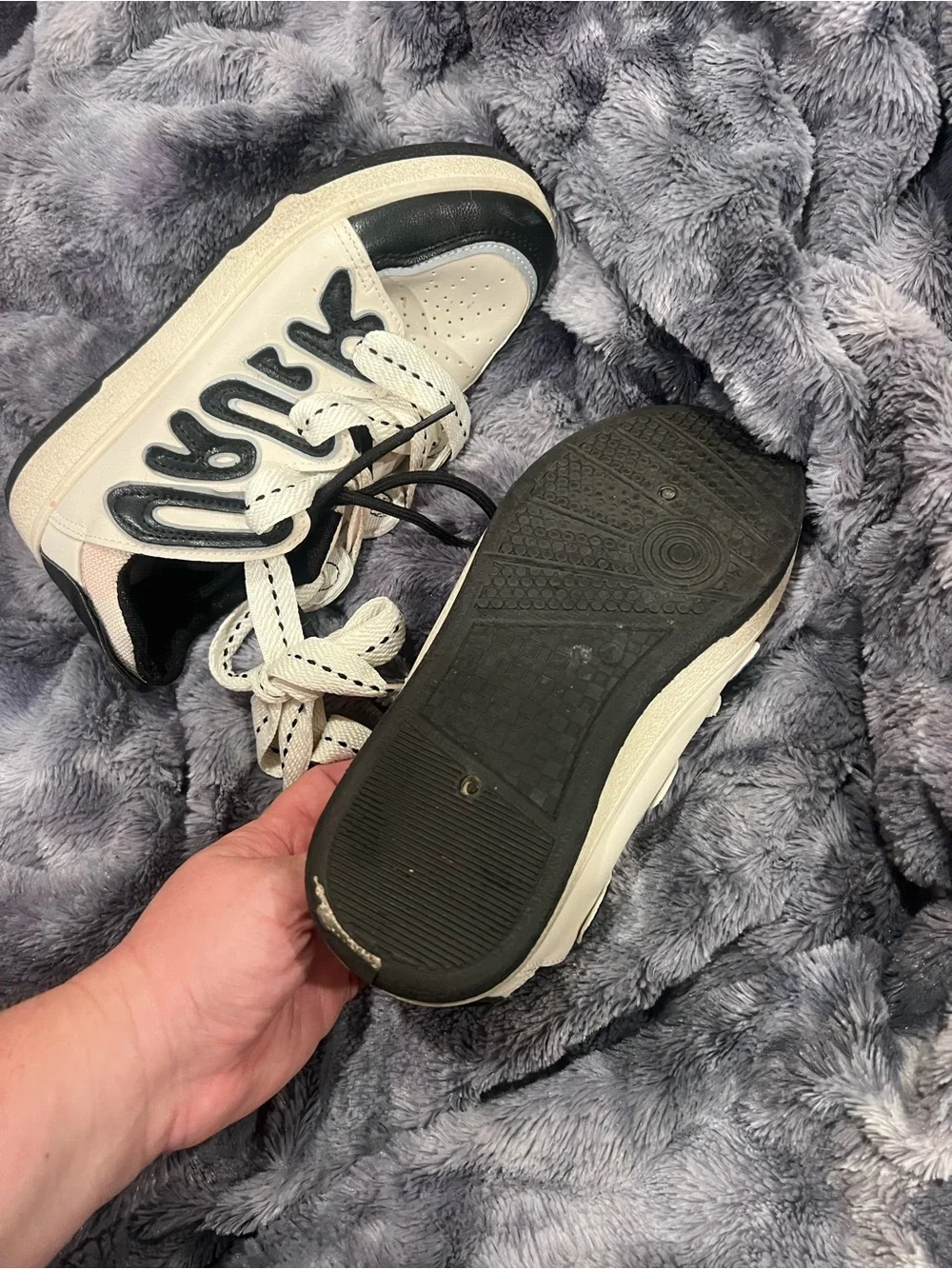 Women's Black & White Low-Top Sneakers - Stylish Casual Shoes
